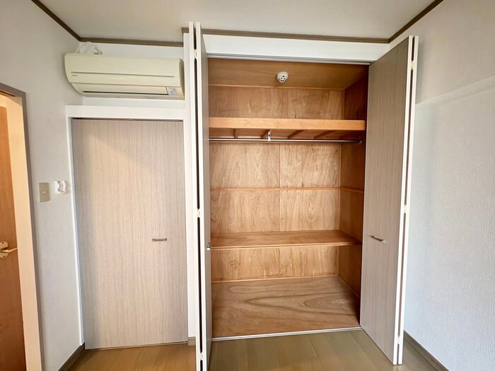 物件内観写真12　(収納)