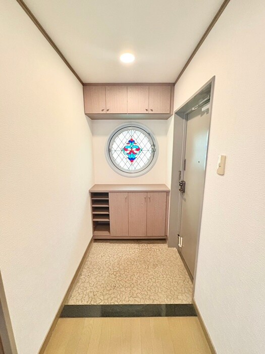 物件内観写真13　(玄関)