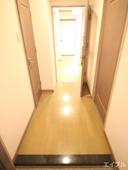 物件内観写真15　(玄関)