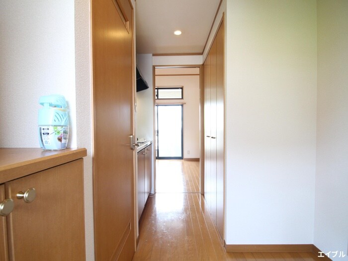 物件内観写真20　(廊下)