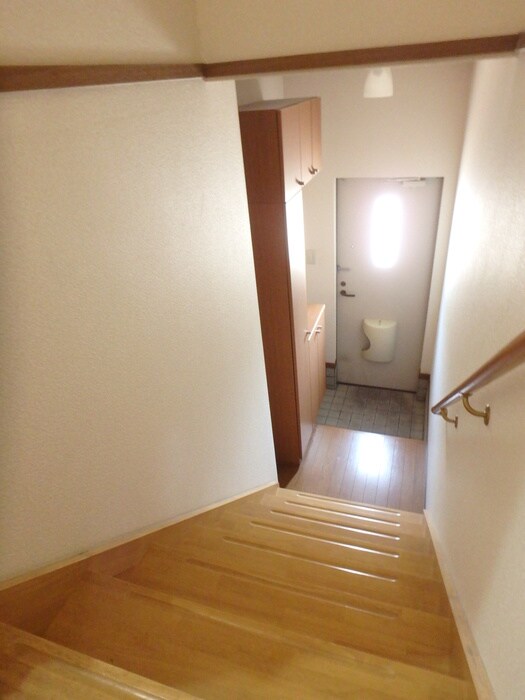 物件内観写真10　(玄関)