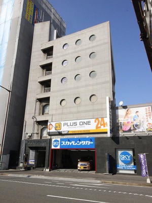 クローバージャパンビル外観写真