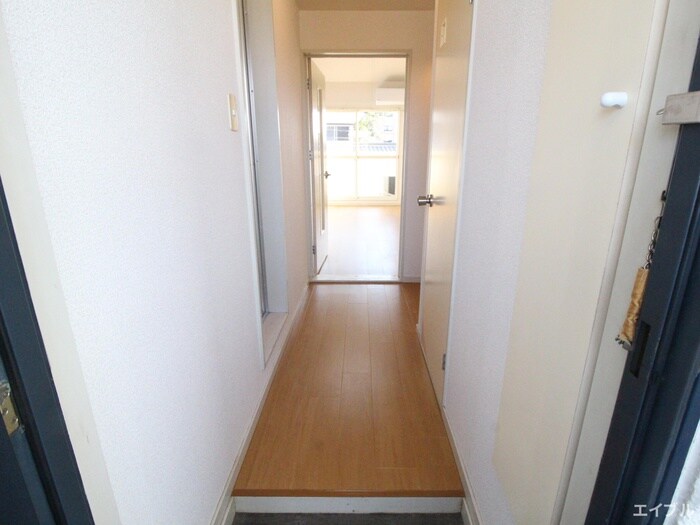 物件内観写真14　(玄関)