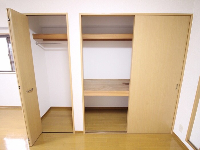 物件内観写真13　(収納)