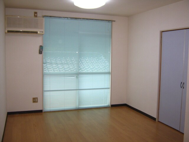 物件内観写真6　(居室)