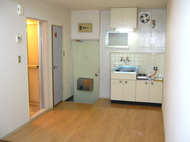 物件内観写真9　(居室)