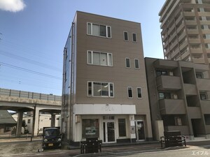 吉本ビル外観写真