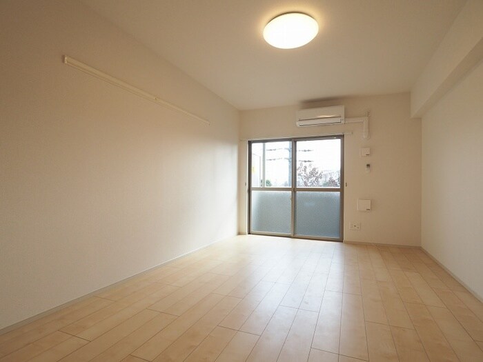 物件内観写真6　(居室)