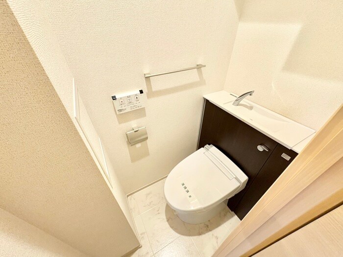 物件内観写真11　(トイレ)