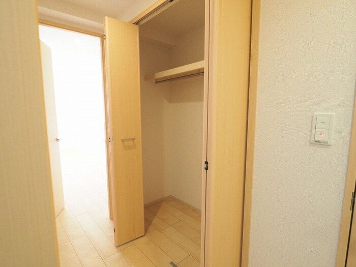 物件内観写真11　(収納)