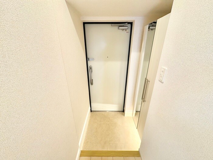 物件内観写真14　(玄関)