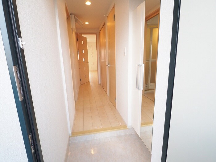 物件内観写真14　(廊下)