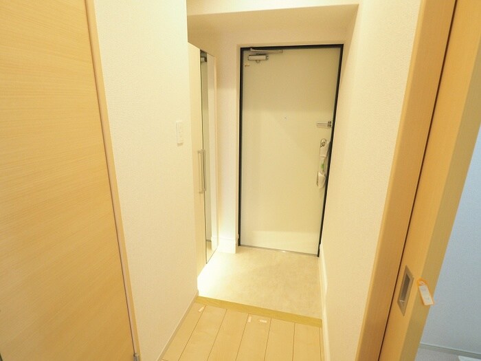 物件内観写真15　(玄関)