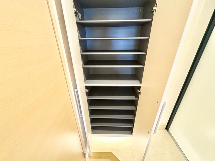 物件内観写真16　(靴箱)