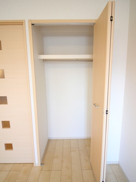 物件内観写真18　(収納)