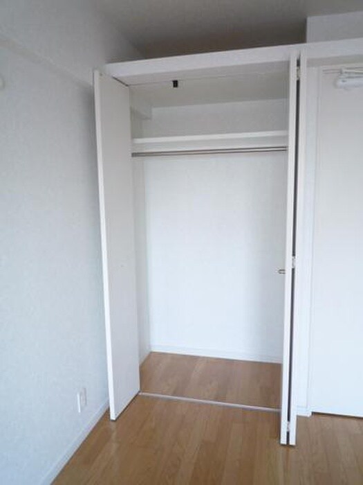 物件内観写真6　(収納)
