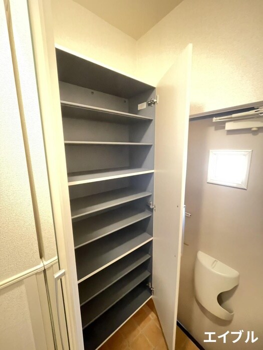 物件内観写真17　(靴箱)