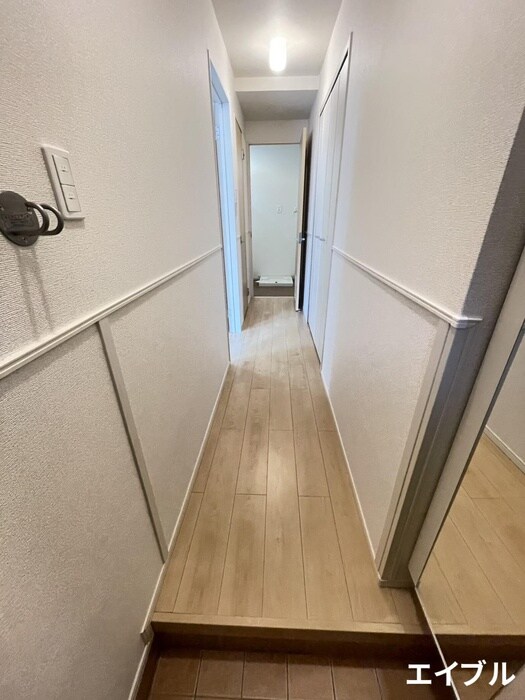 物件内観写真18　(玄関)