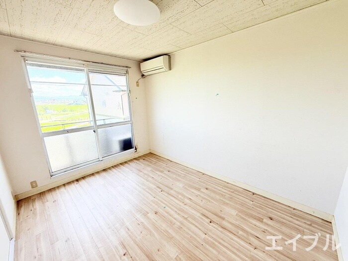 物件内観写真13　(居室)