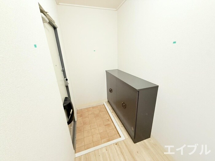 物件内観写真17　(玄関)