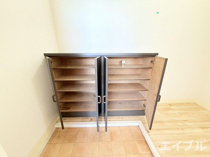 物件内観写真18　(靴箱)