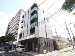 プラウド六本松外観写真