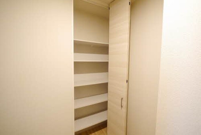 物件内観写真14　(収納)