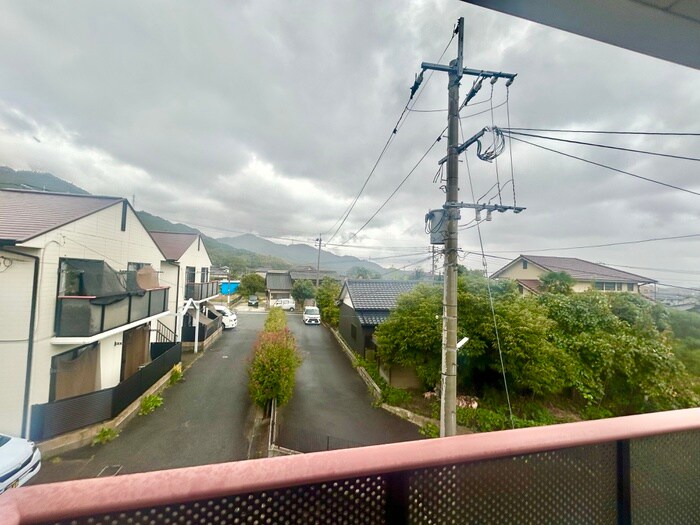 物件内観写真12　(室内からの展望)