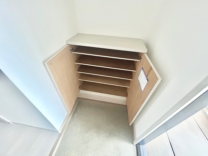 物件内観写真14　(靴箱)