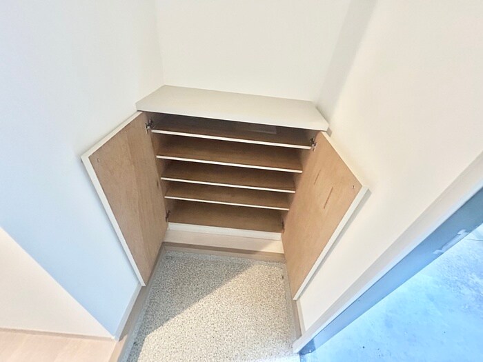 物件内観写真15　(靴箱)