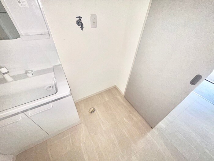 物件内観写真17　(洗濯機置場)