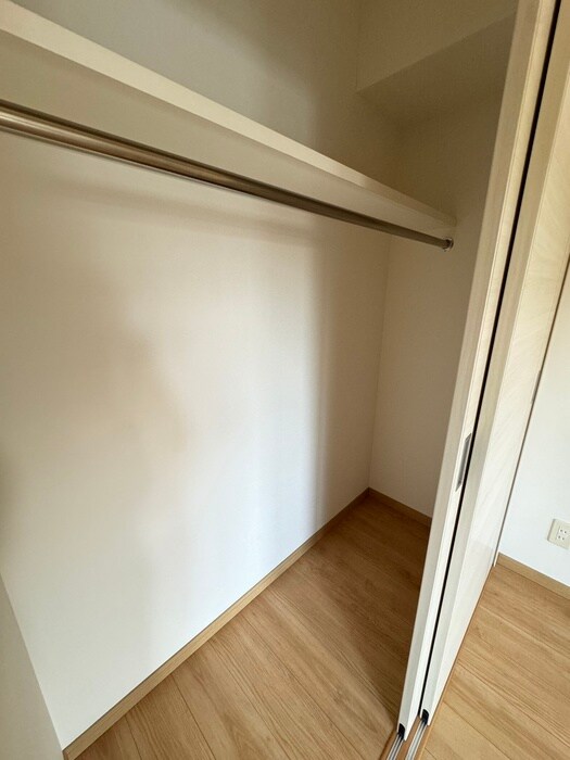 物件内観写真12　(収納)