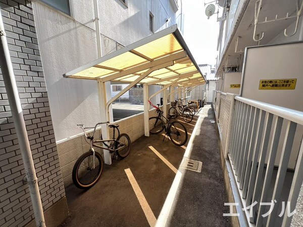 駐輪場