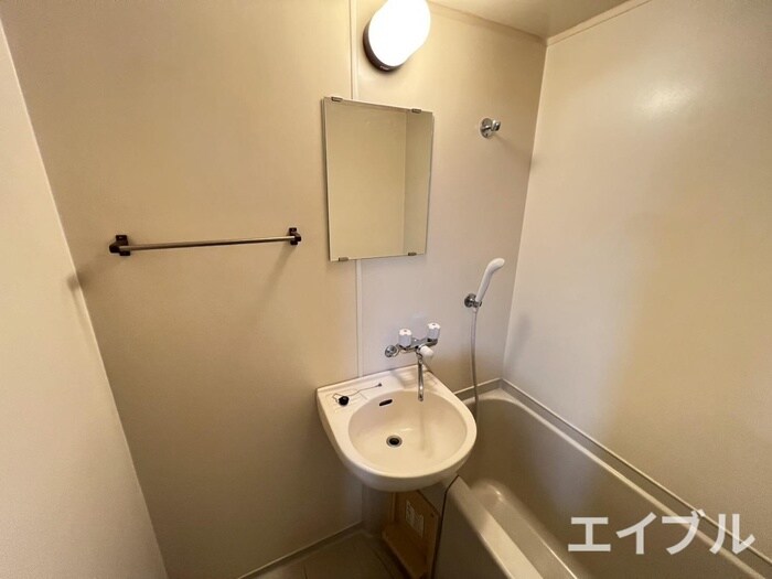 物件内観写真12　(洗面)