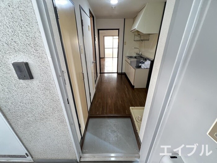 物件内観写真15　(玄関)