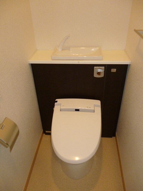 物件内観写真12　(トイレ)