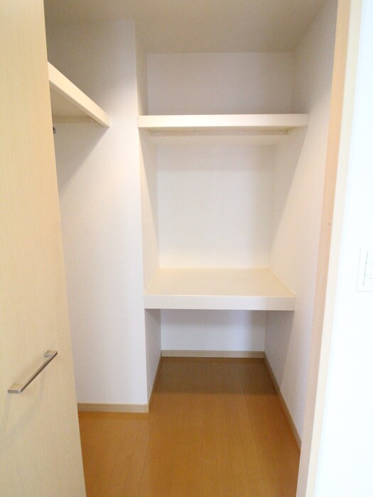 物件内観写真13　(収納)