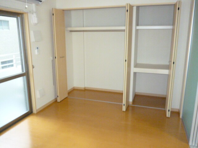 物件内観写真14　(収納)