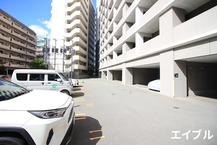 物件外観写真5　(駐車場)