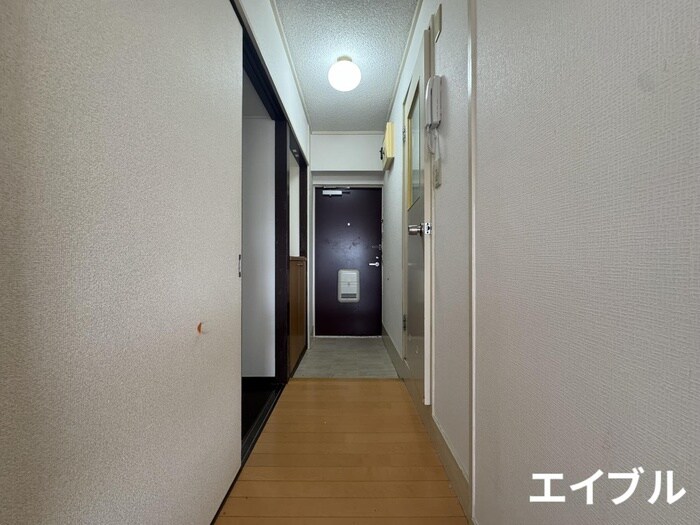 物件内観写真16　(廊下)