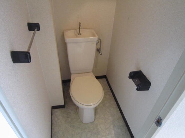 物件内観写真9　(トイレ)