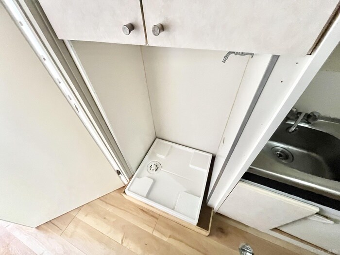 物件内観写真15　(洗濯機置場)