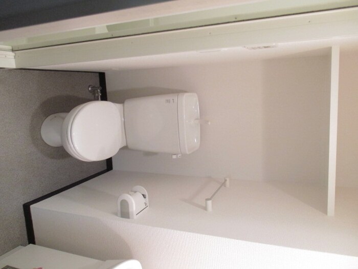 物件内観写真9　(トイレ)