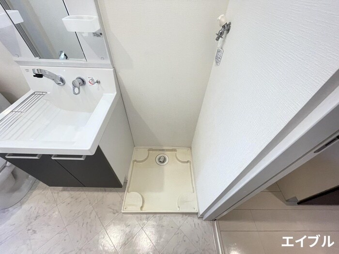 物件内観写真8　(洗濯機置場)