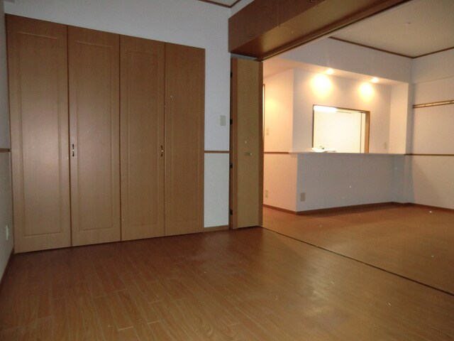 物件内観写真8　(内観写真)