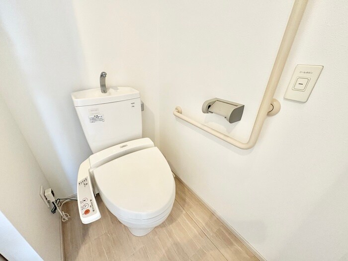 物件内観写真12　(トイレ)