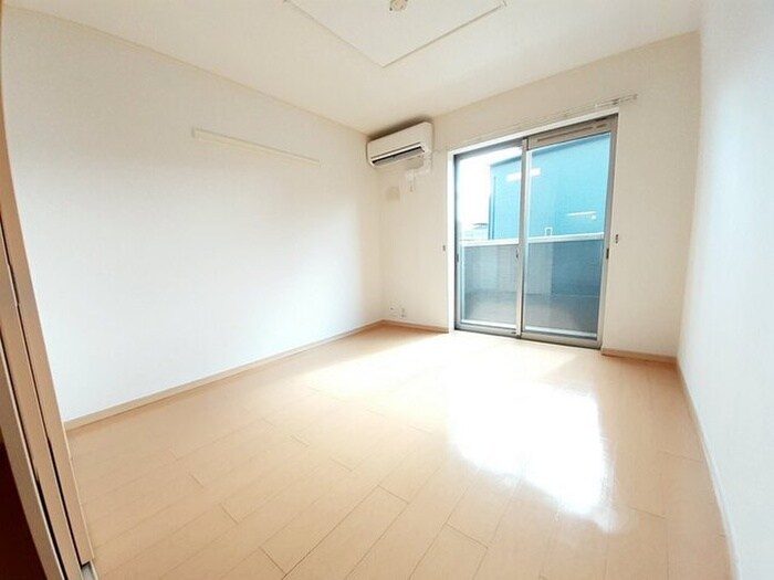 物件内観写真6　(居室)