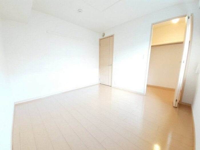 物件内観写真8　(収納)