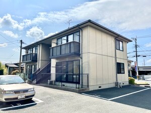ア－バンコ－ポ遠賀野Ａ外観写真