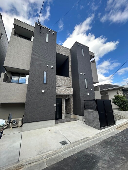 物件外観写真2　(外観写真)